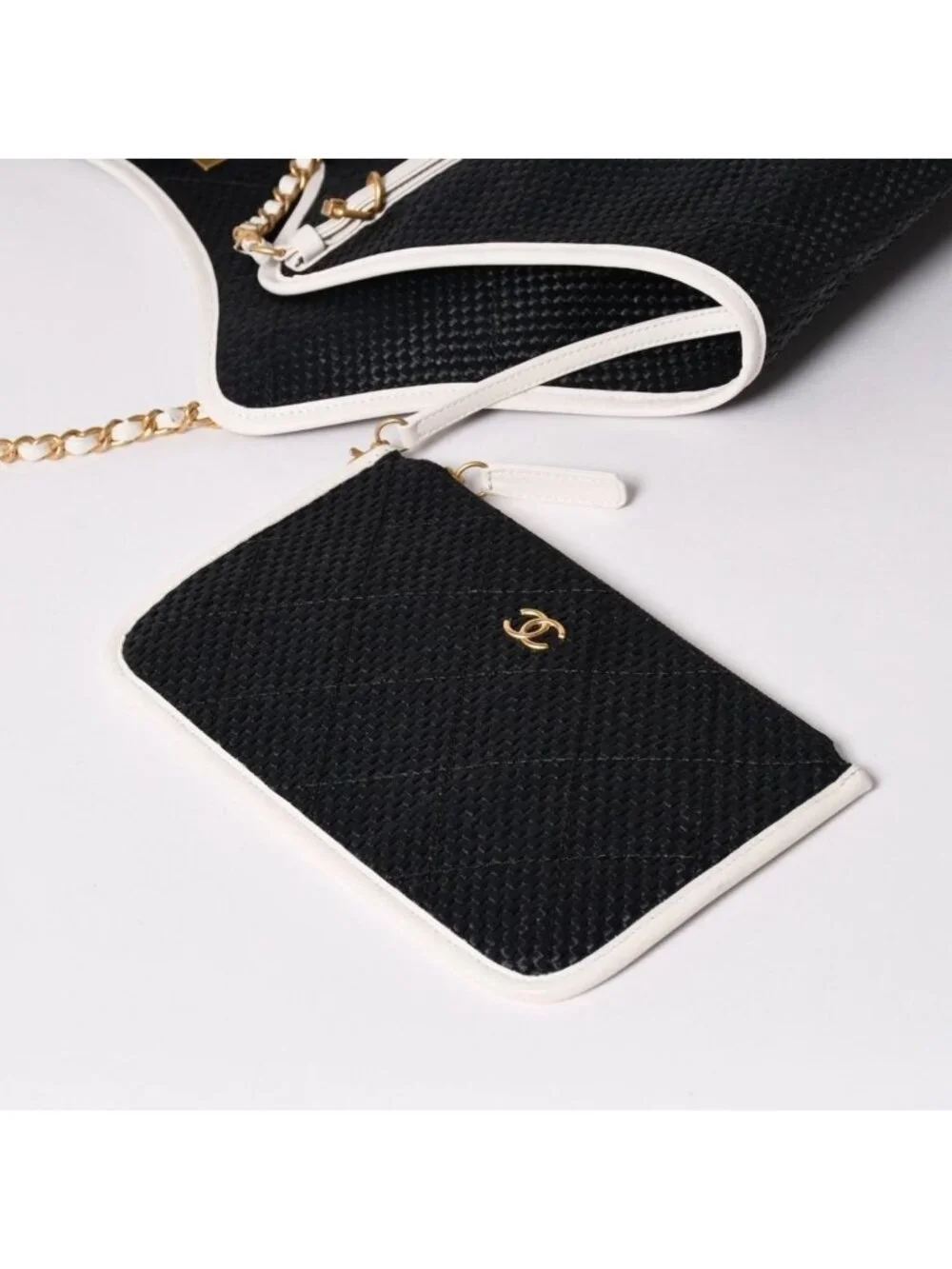 Chanel Maxi Shopping Bag Braided Raffia Effect Canvas CC Logo Gold Base
